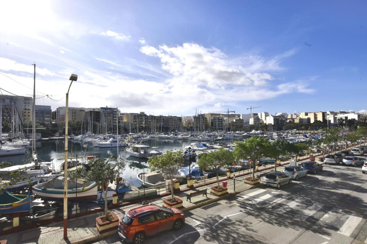 2 Bedroom, Central And Spacious Apartment With Sea View - 2 Мсида Экстерьер фото